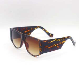 Retro square sunglasses